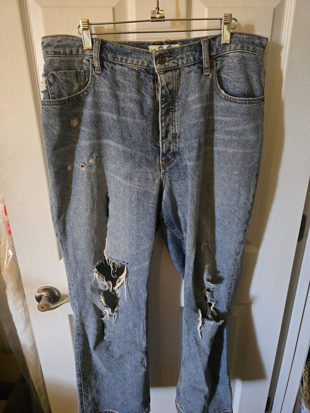 We The Free Curvy Super Distressed Blue Denim Jeans